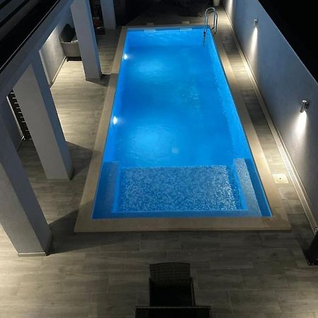 Villa Maleo メドゥリン エクステリア 写真